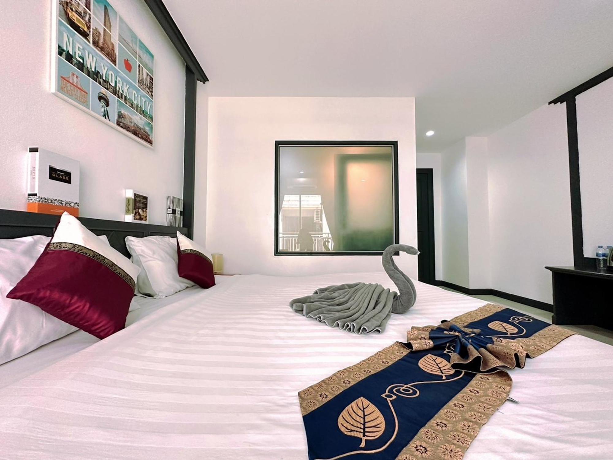 Hotel Baya Phuket Patong Quarto foto