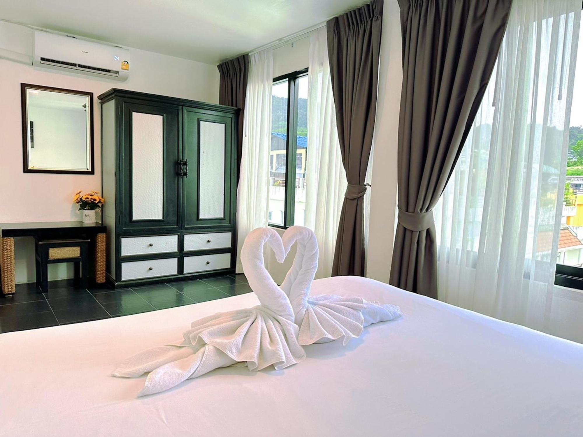 Hotel Baya Phuket Patong Quarto foto